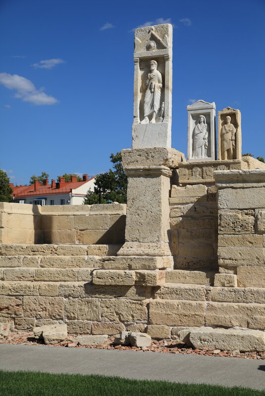 Камни древнего Херсонеса - Леонид 