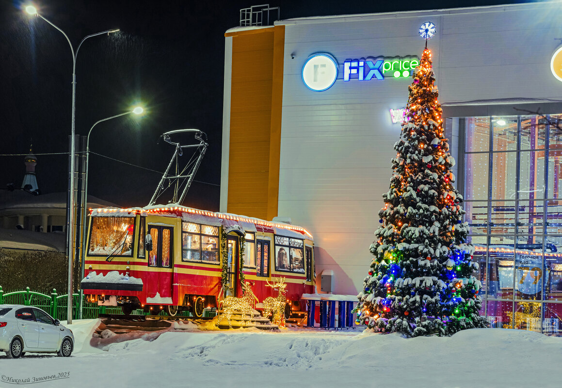 Настоящий питерский трамвайчик обрел свою вторую жизнь на севере в Ухте - Николай Зиновьев