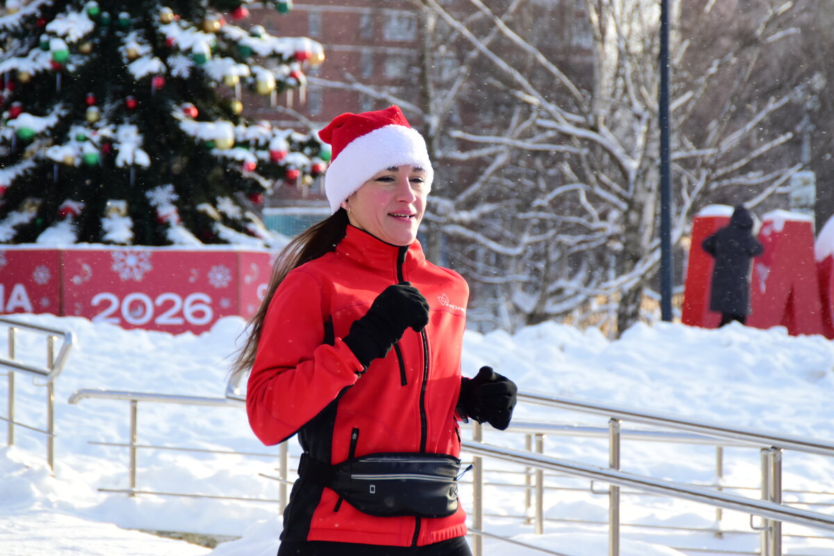 Снегурочки бегут. - Наталья Вязигина