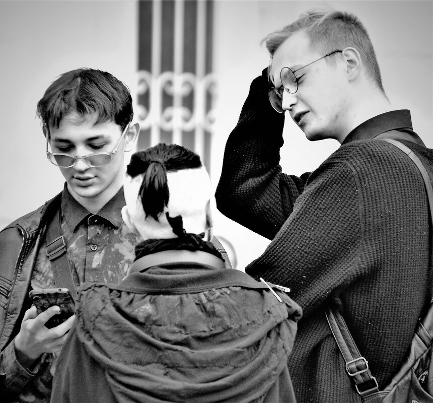 *** - Виктор Никитенко