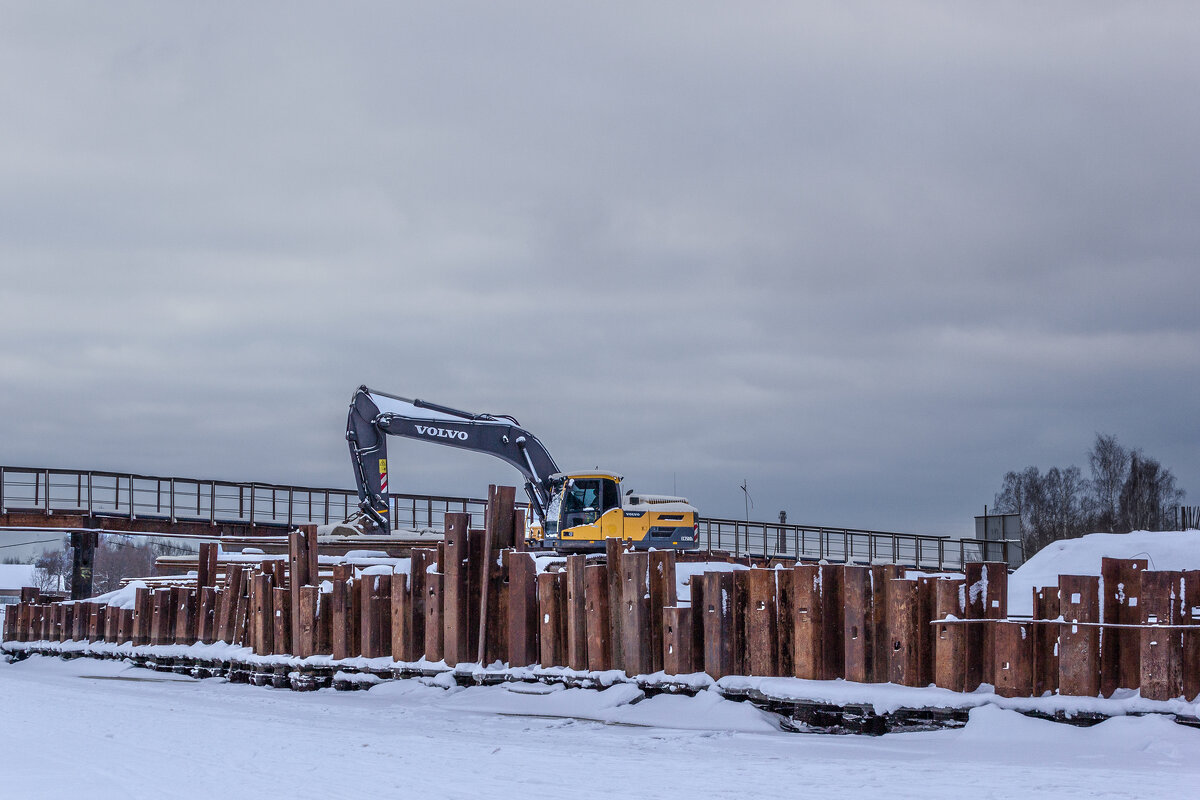 Спрячь за высоким забором... - Михаил "Skipper"
