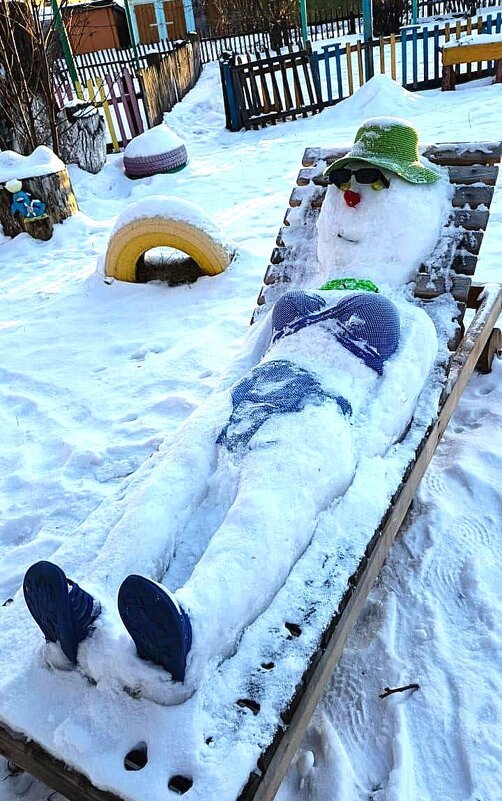 Снегиня на пляже.. - Василий 