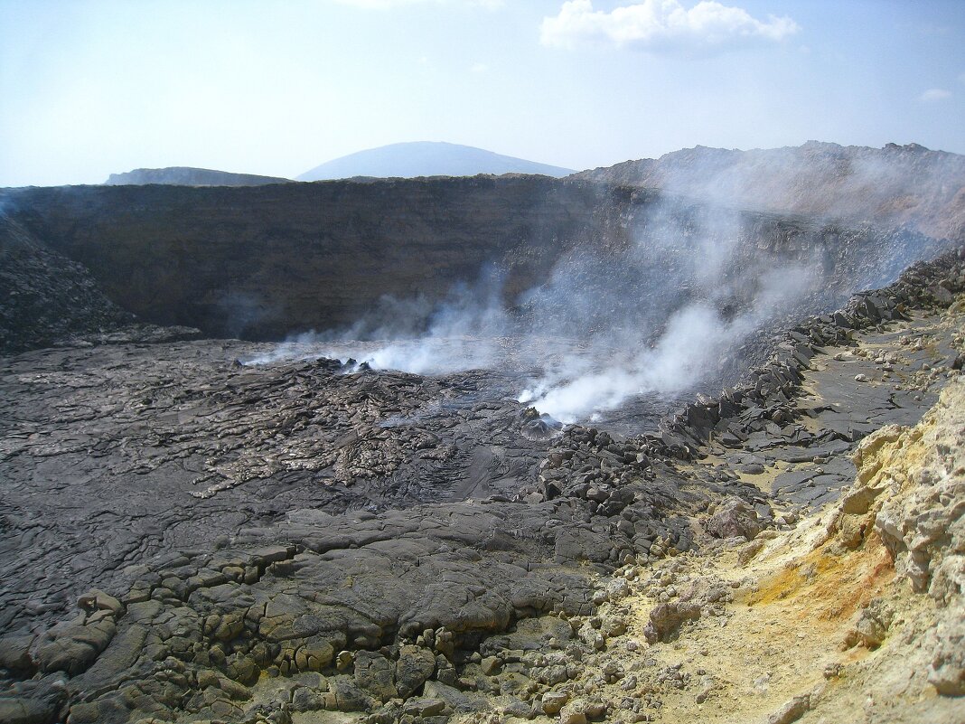 Кратер вулкана Эрта Але. - unix (Илья Утропов)