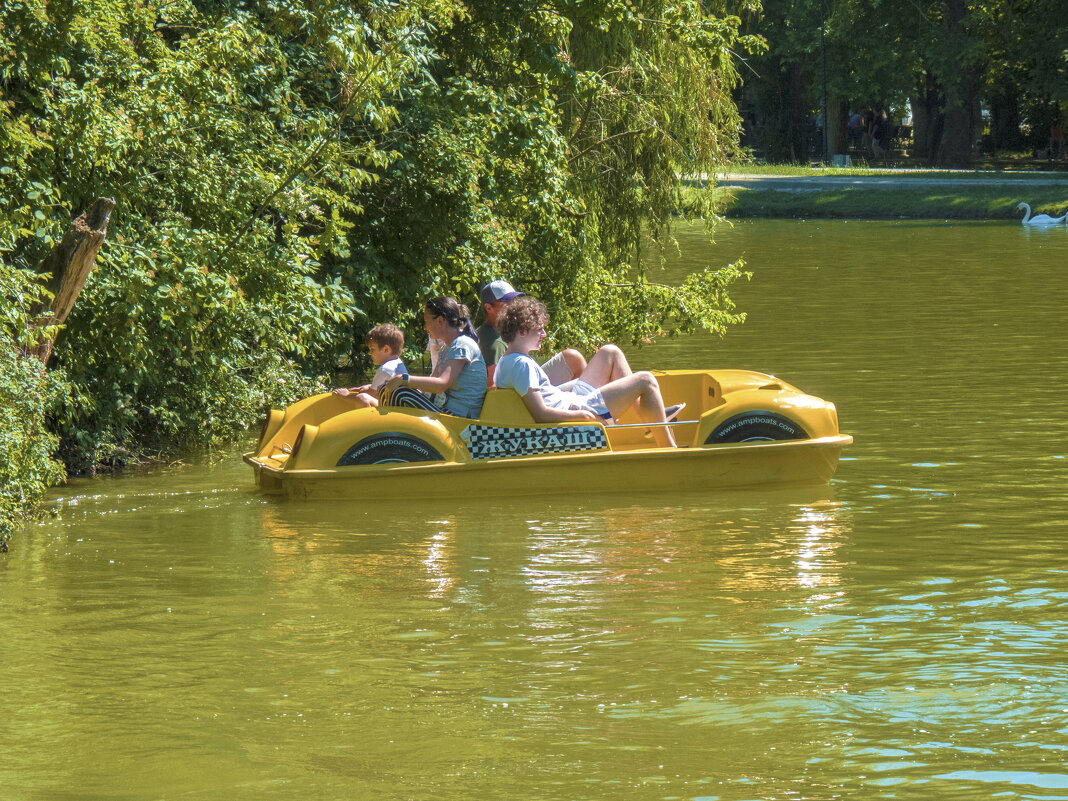 На  катамаране - Валентин Семчишин
