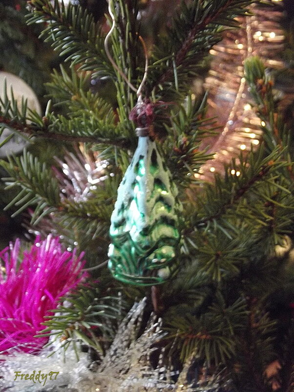 Новогодняя ёлочка - Freddy 97