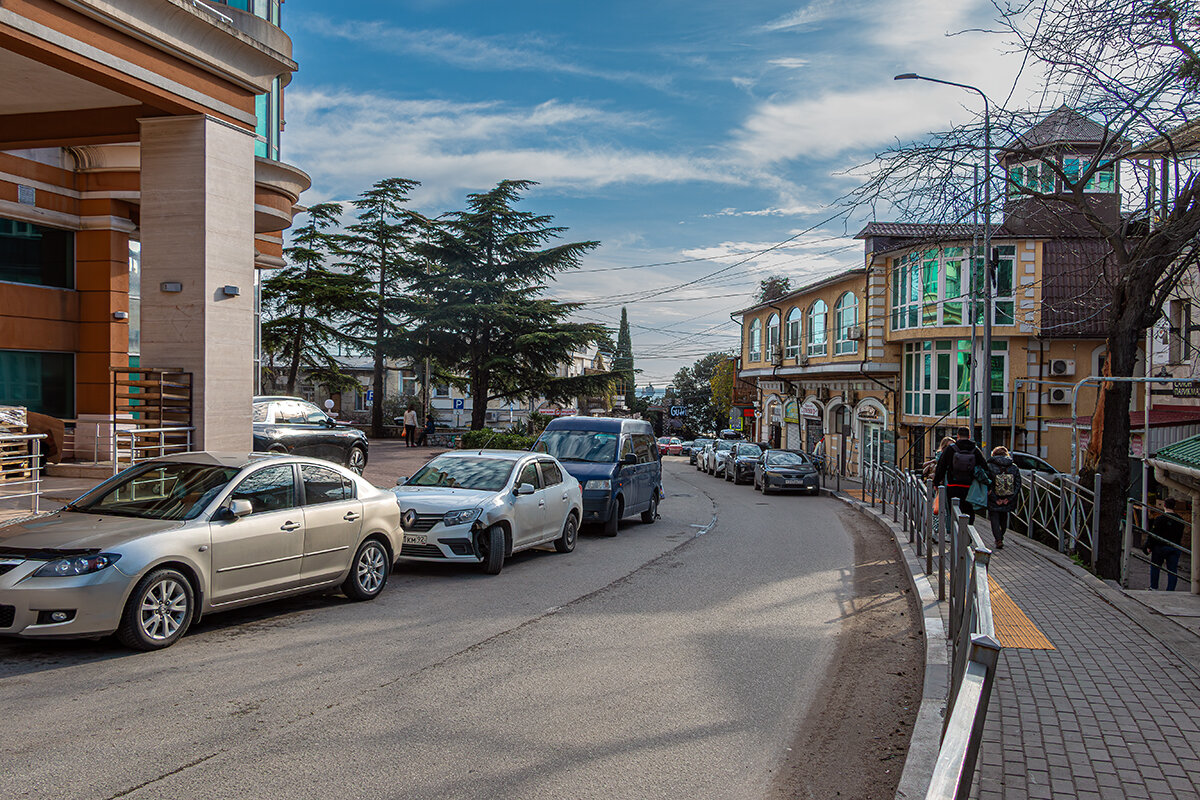 Спуск к морю - Юрий Яловенко