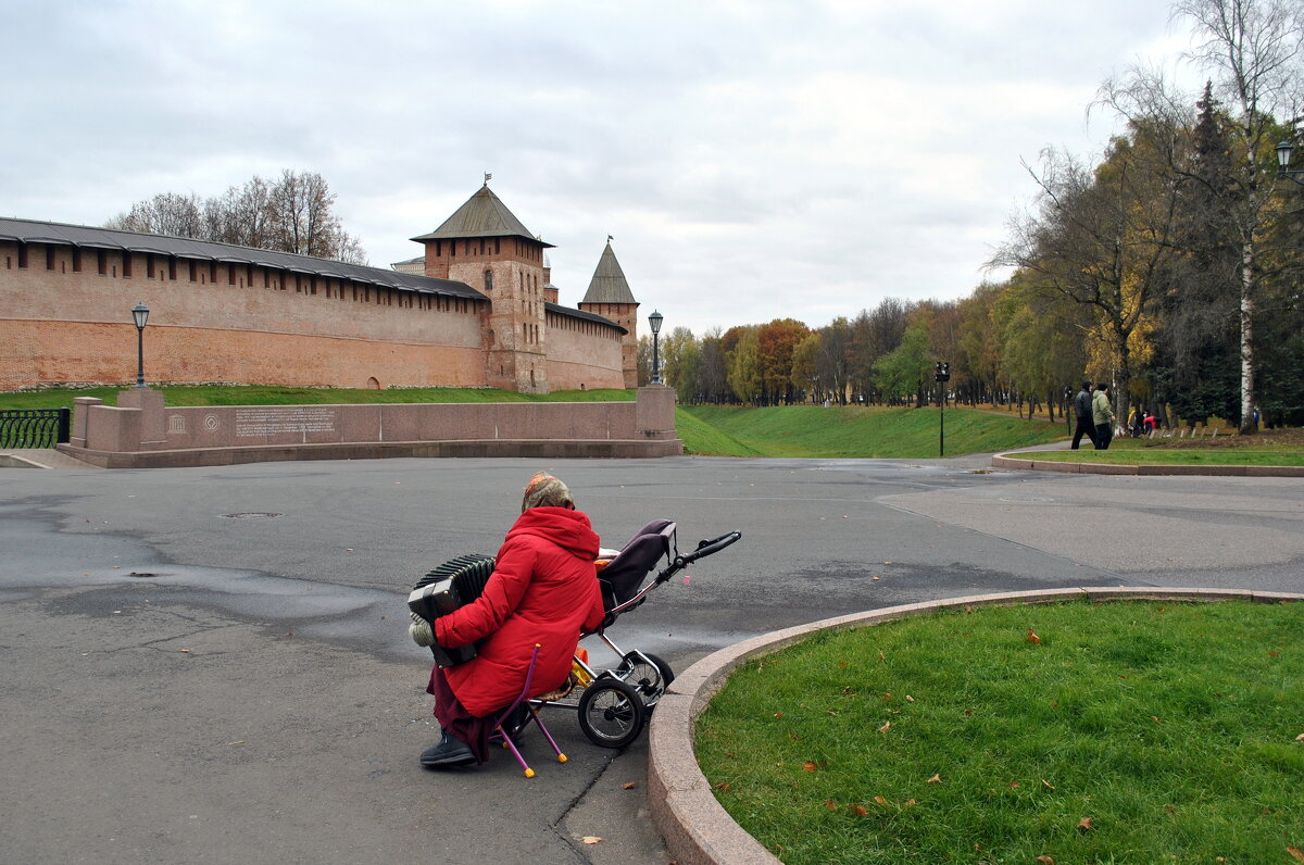 "А я играю на гармошке .." - AleksSPb Лесниченко