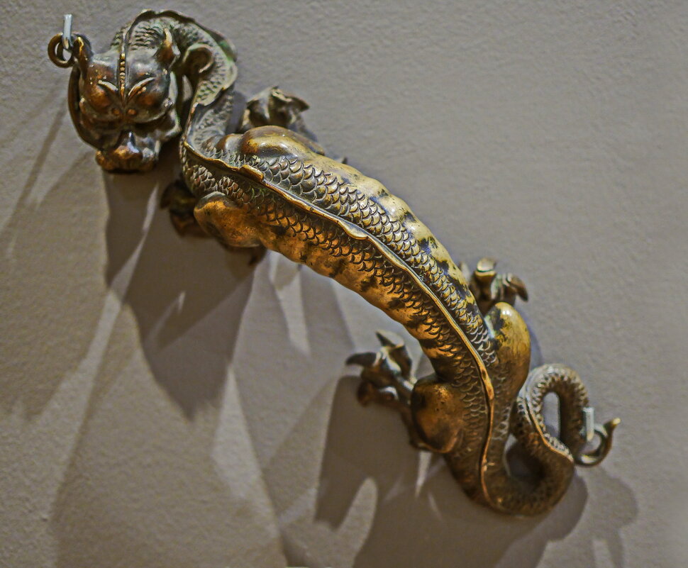 Дверная ручка в виде дракона. Начало ХХ в. - Наталья Rosenwasser