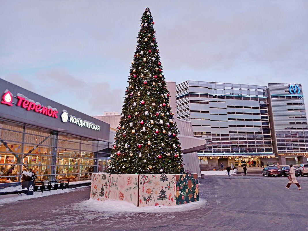 Новое метро и ёлка. - Лия ☼ Новое метро и ёлка. - Лия ☼