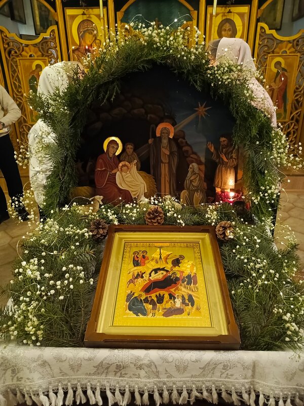 Вертеп в нашем Храме в Рождественскую ночь - Татьяна Пальчикова Вертеп в нашем Храме в Рождественскую ночь - Татьяна Пальчикова