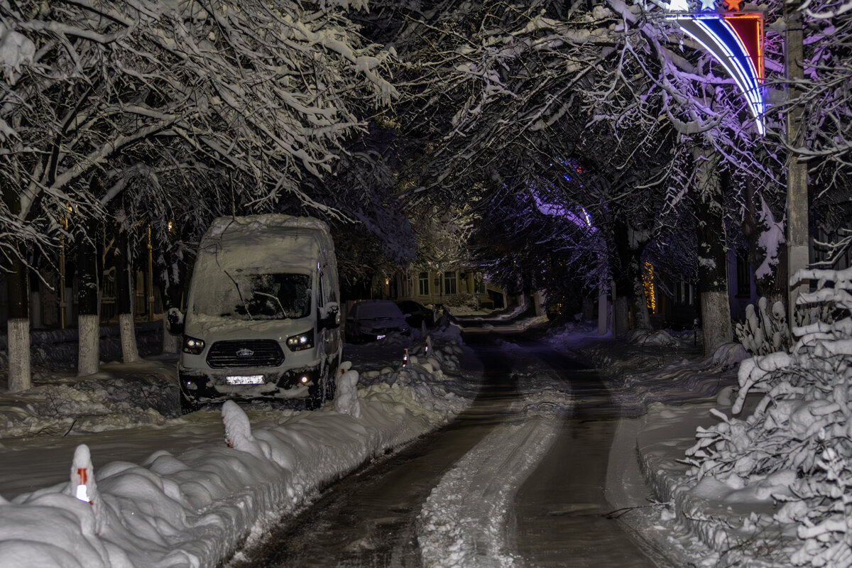 Прогулка вечером по городу - Игорь Сикорский Прогулка вечером по городу - Игорь Сикорский