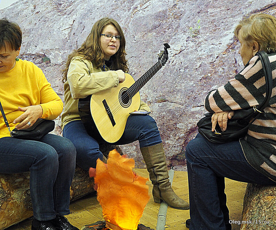девушка с гитарОЙ - Олег Лукьянов