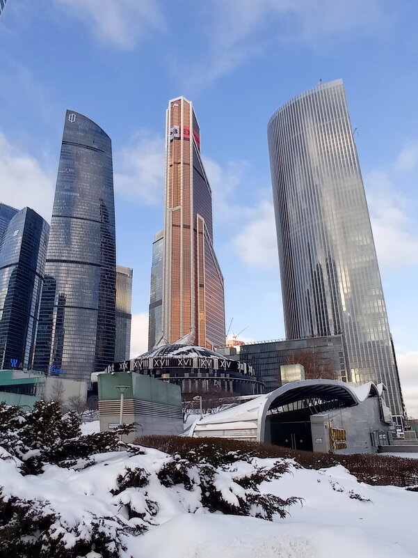 Три башни - Александр Чеботарь Три башни - Александр Чеботарь