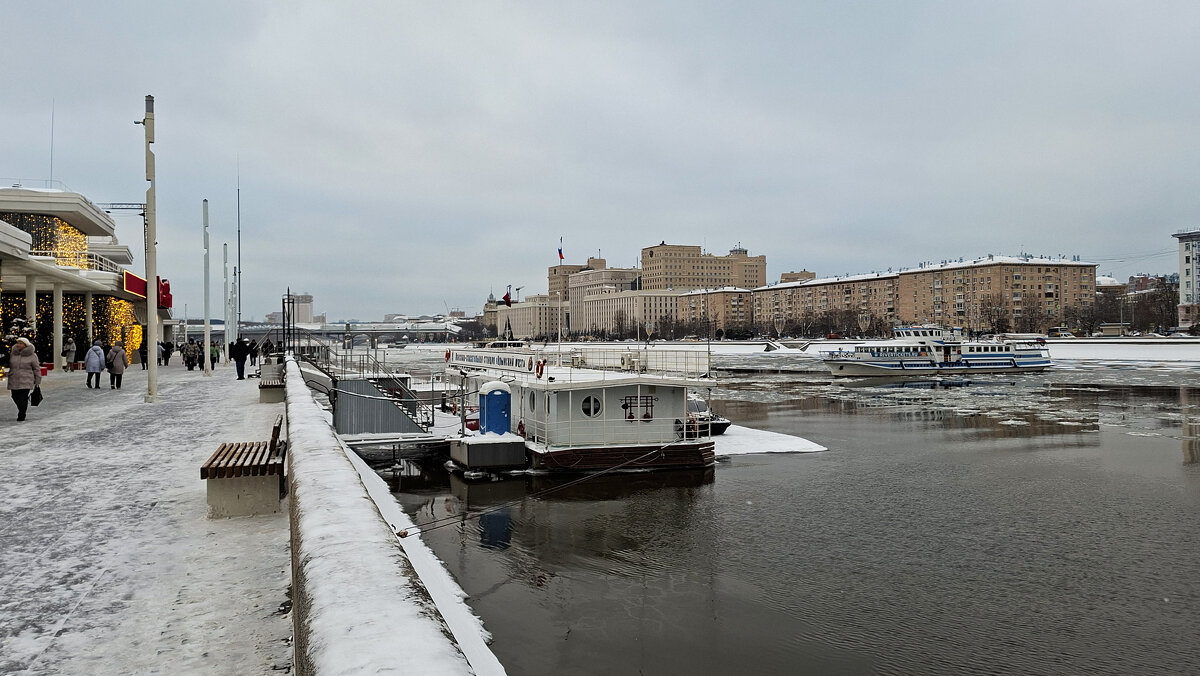 Пушкинская набережная  зимой - ИРЭН@ .