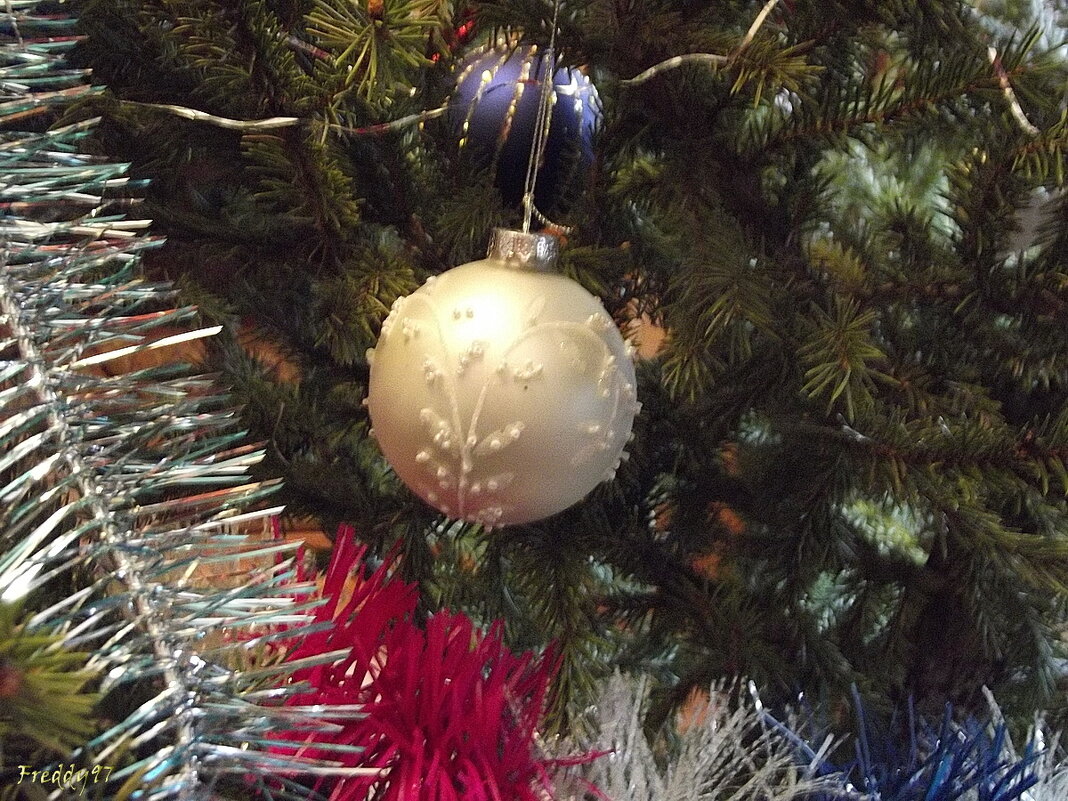 Новогодние шары - Freddy 97