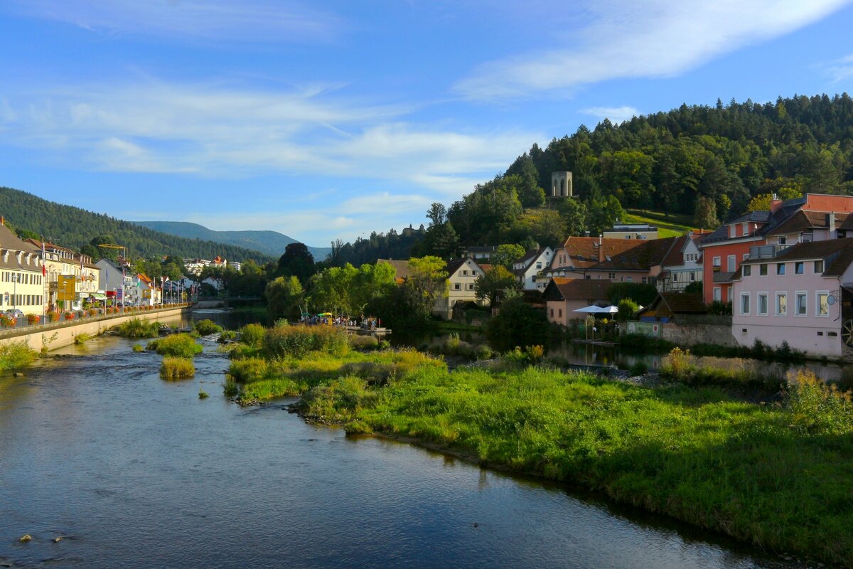 Солнечный сентябрь - Юрий. Шмаков