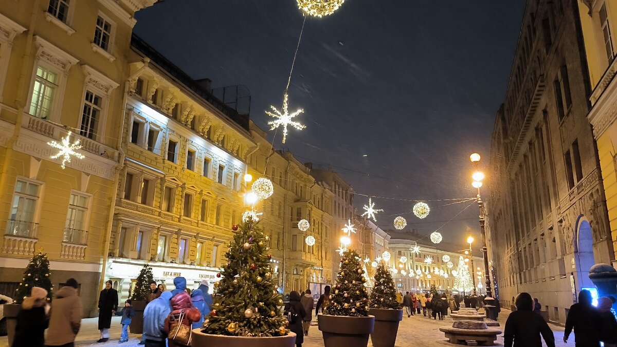 Еще сверкают новогодние огни! - Ольга 