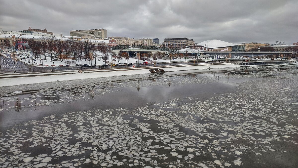 на Москве реке - Наталья Лакомова