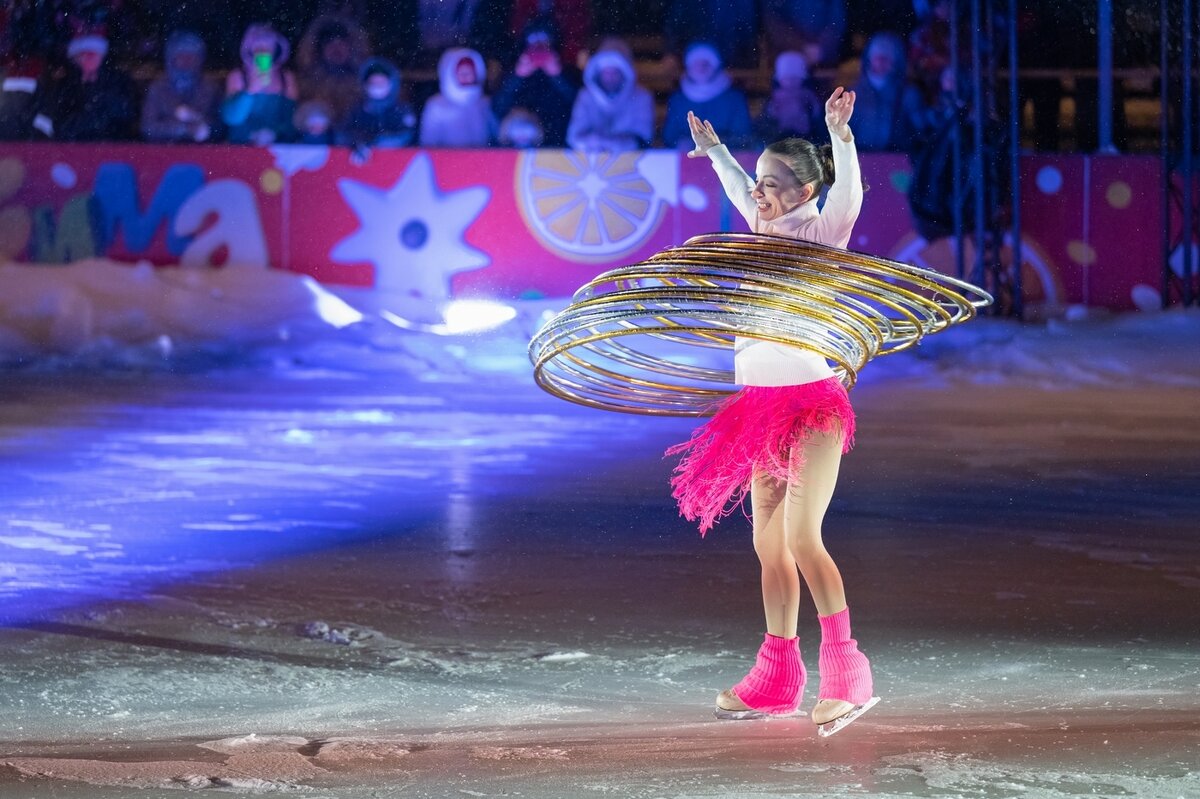 Мария Голубева--артистка цирка на льду. - Виктор Евстратов