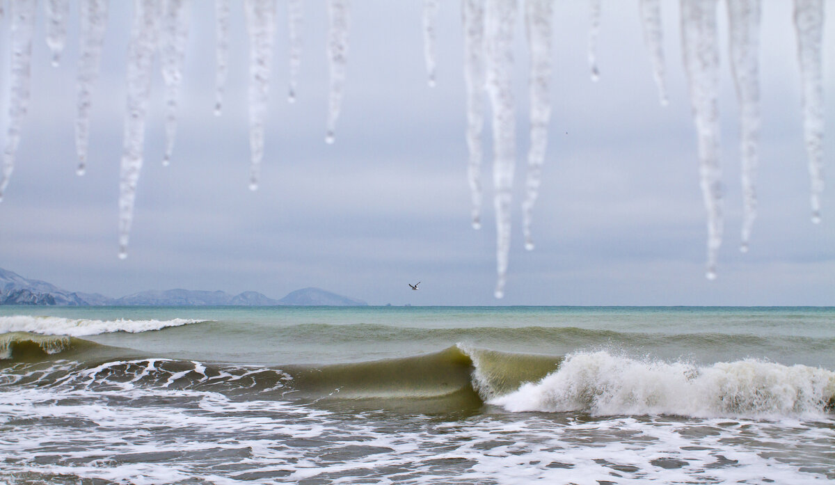 Зимне-сосулистое - Геннадий Валеев