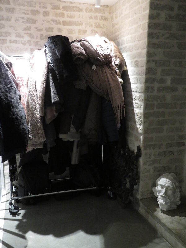 Училка часто говорила: "А голову ты не забыл?.." - Егор Бабанов