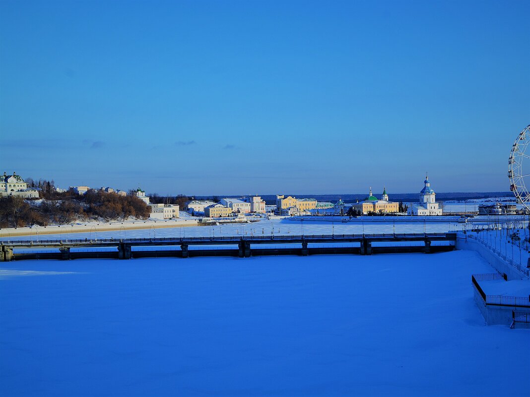 Чебоксары. Чебоксарский залив декабрьским утром (вид с Московского моста). - Пётр Чернега