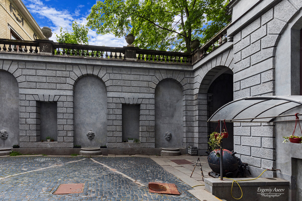 Петербургские дворики - Евгений 