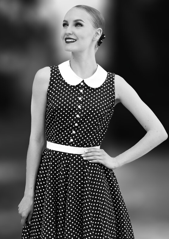 Летним днём. - Олег Чернышев