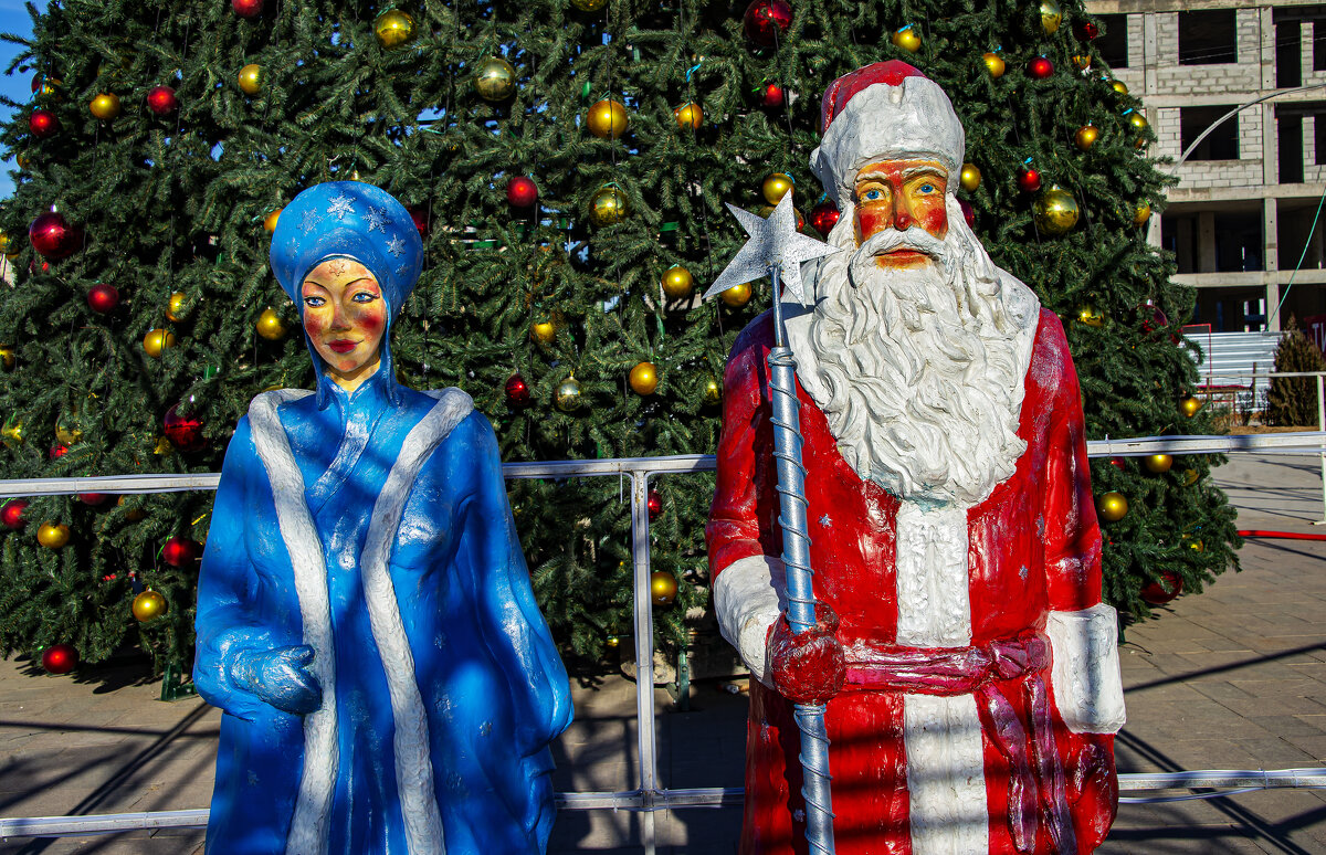 Дедушка и внучка - Анатолий Чикчирный