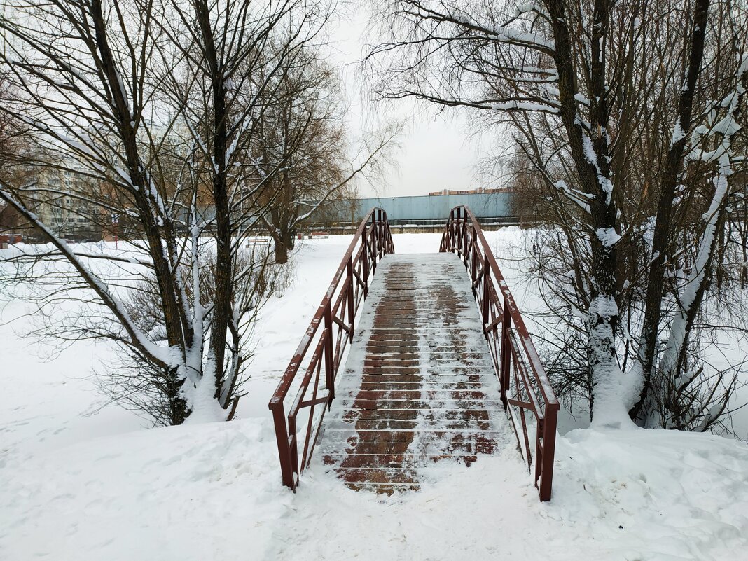 * * * - Андрей Лукьянов