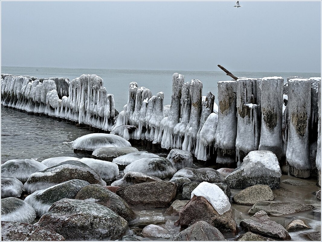 Волнорезы. - Валерия Комова