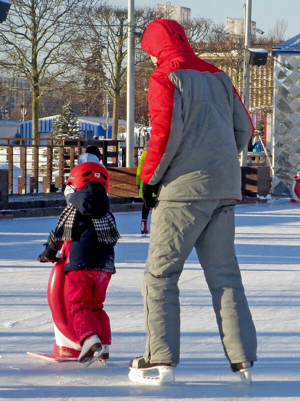 Первые шаги на коньках - Ольга Довженко
