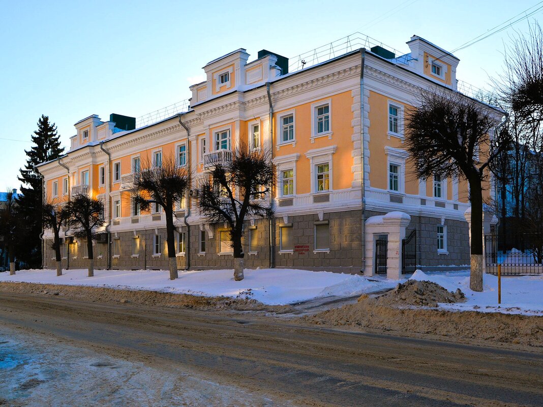 Чебоксары. Дом по ул. Дзержинского 25. - Пётр Чернега Чебоксары. Дом по ул. Дзержинского 25. - Пётр Чернега