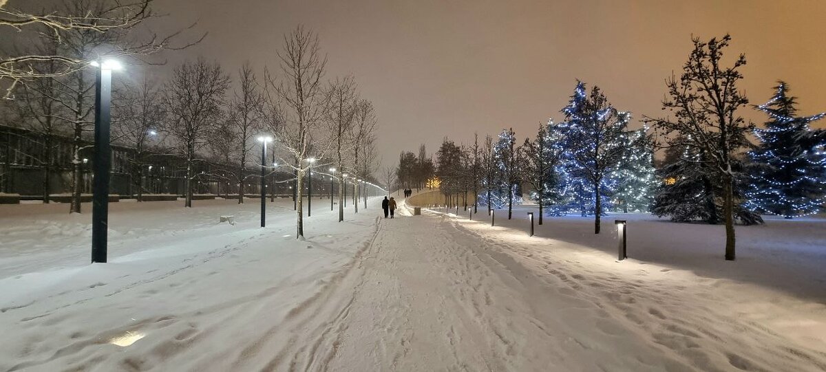 Вечер обнимает за плечи..как близкий человек. - Екатерина Леш
