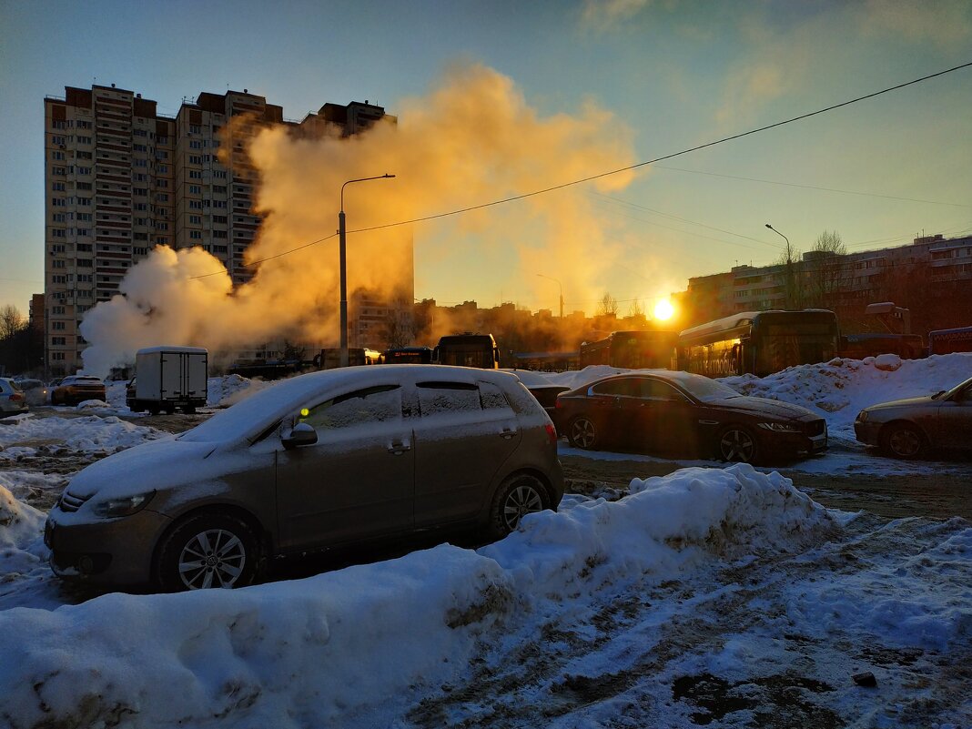 И в Москве бывает морозно - Андрей Лукьянов И в Москве бывает морозно - Андрей Лукьянов