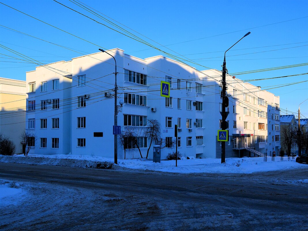 Чебоксары. Дом по ул. Ленинградской 26. - Пётр Чернега Чебоксары. Дом по ул. Ленинградской 26. - Пётр Чернега