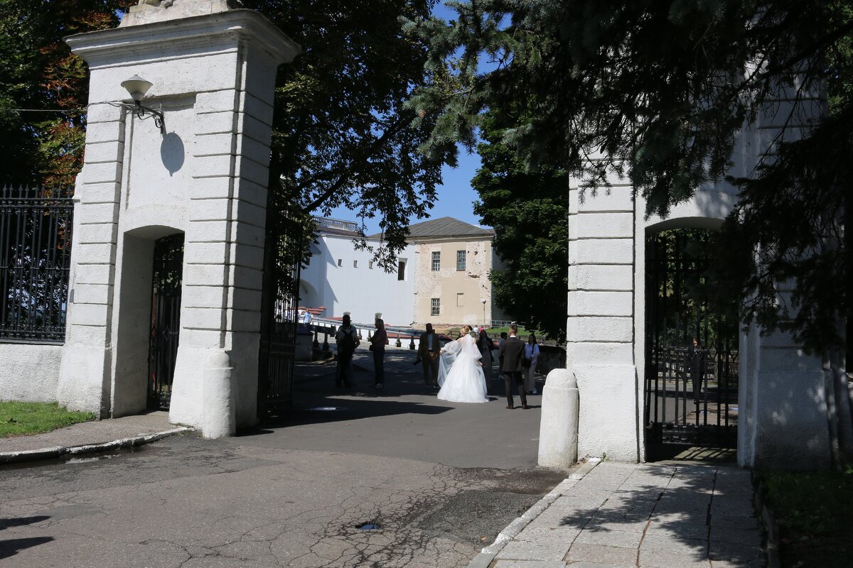 Свадьба у стен замков - Ольга Свадьба у стен замков - Ольга