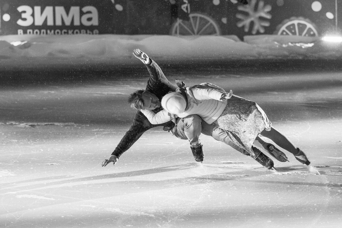 Двукратные чемпионы мира Албена Денкова и Максим Ставиский. - Виктор Евстратов Двукратные чемпионы мира Албена Денкова и Максим Ставиский. - Виктор Евстратов
