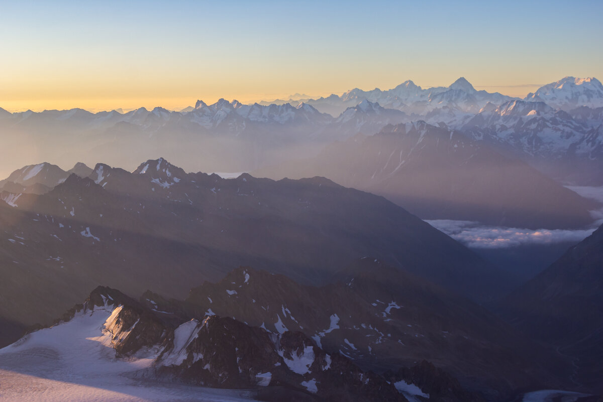 Рассвет с востока - Алексей 