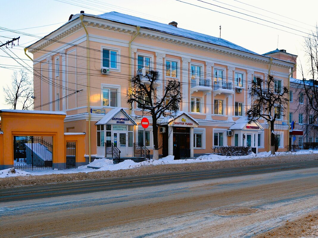 Чебоксары. Дом по ул. Карла Маркса 35 зимой. - Пётр Чернега