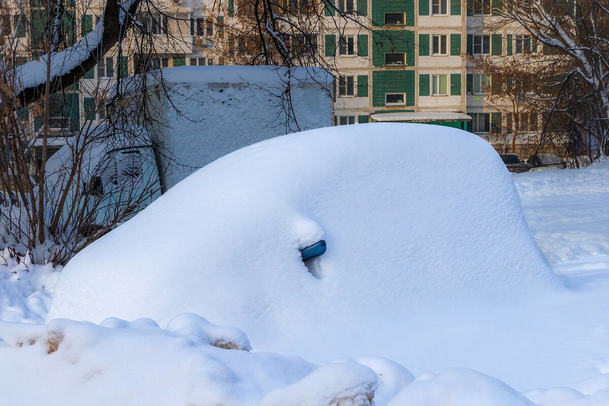 Цвет машины ещё можно увидеть, а вот модель вряд ли угадаешь. - Анатолий. Chesnavik.