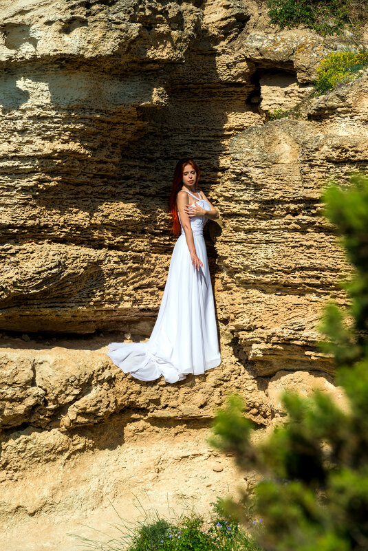 Холодна... - Ron Nessi 