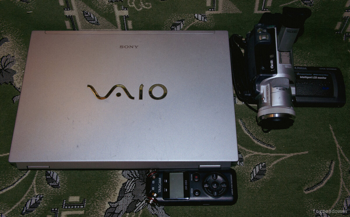 Прошлое и настоящее на одном снимке - fogmeadowww m