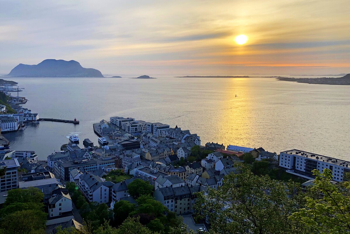 Вид на город с сопки - В.И 