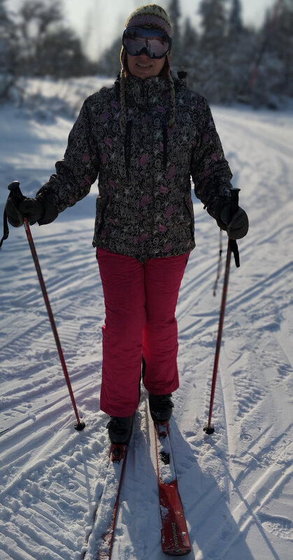 Горнолыжница - Радмир Арсеньев Горнолыжница - Радмир Арсеньев