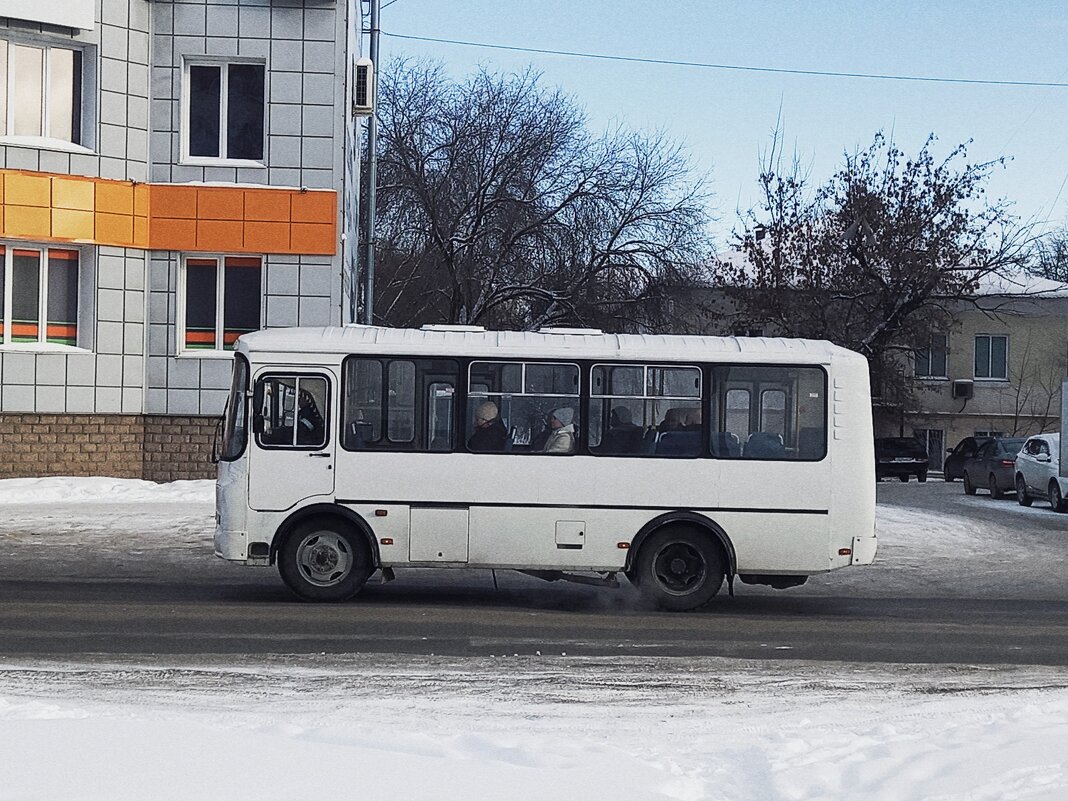 Старый пазик на ходу. - Игорь Солдаткин
