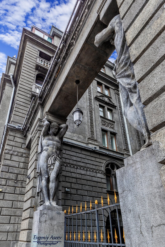 Атланты дома Веге - Евгений Атланты дома Веге - Евгений