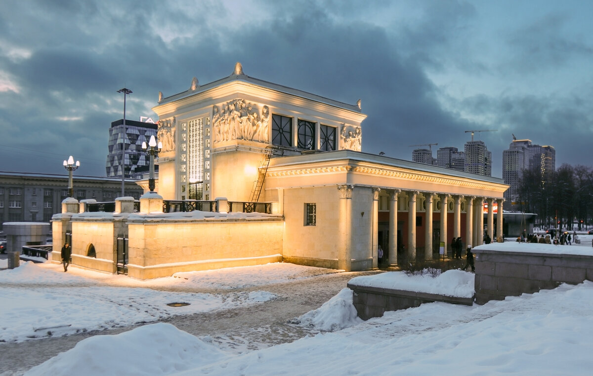 Метро Динамо - skijumper Иванов