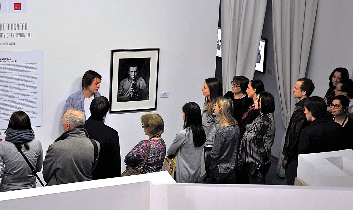 По галерее Робера Дуано - Анатолий Колосов