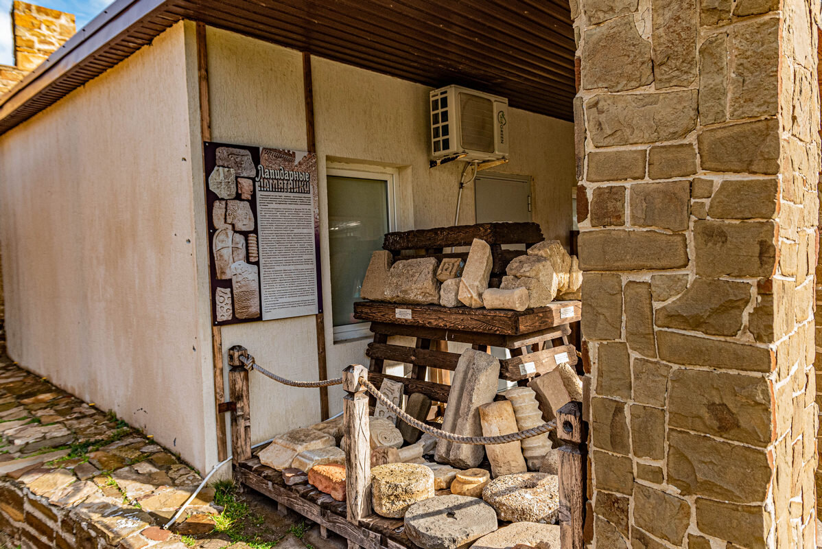 *** - Дмитрий Лупандин